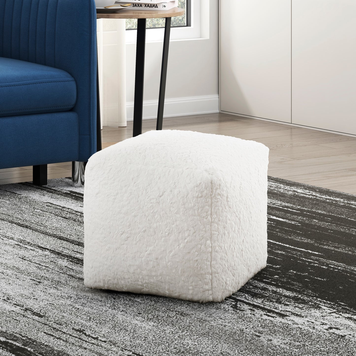 Flarra Pouf – Snowfuzz Shell, SoftCube Form