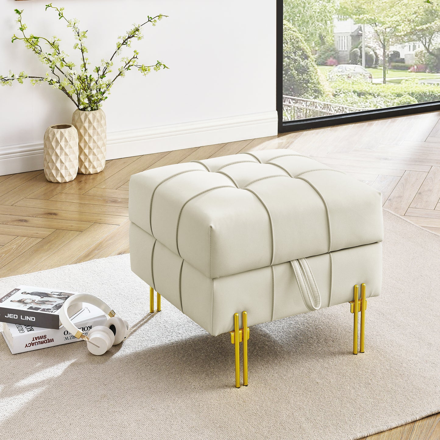 Vetra Bench – Beige Anti-Scratch Leather with Goldsteel Legs