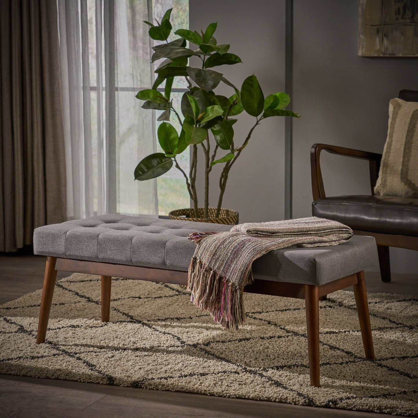Lomra Ottoman – Softform Neutral Seat for Flexible Living