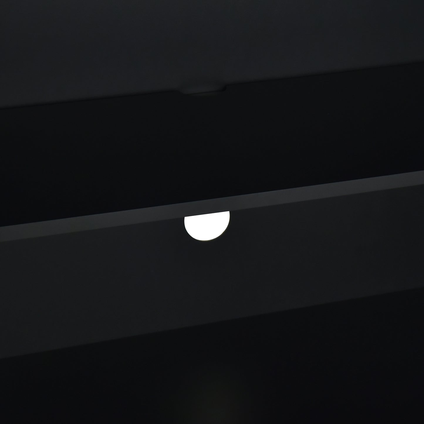 19043557