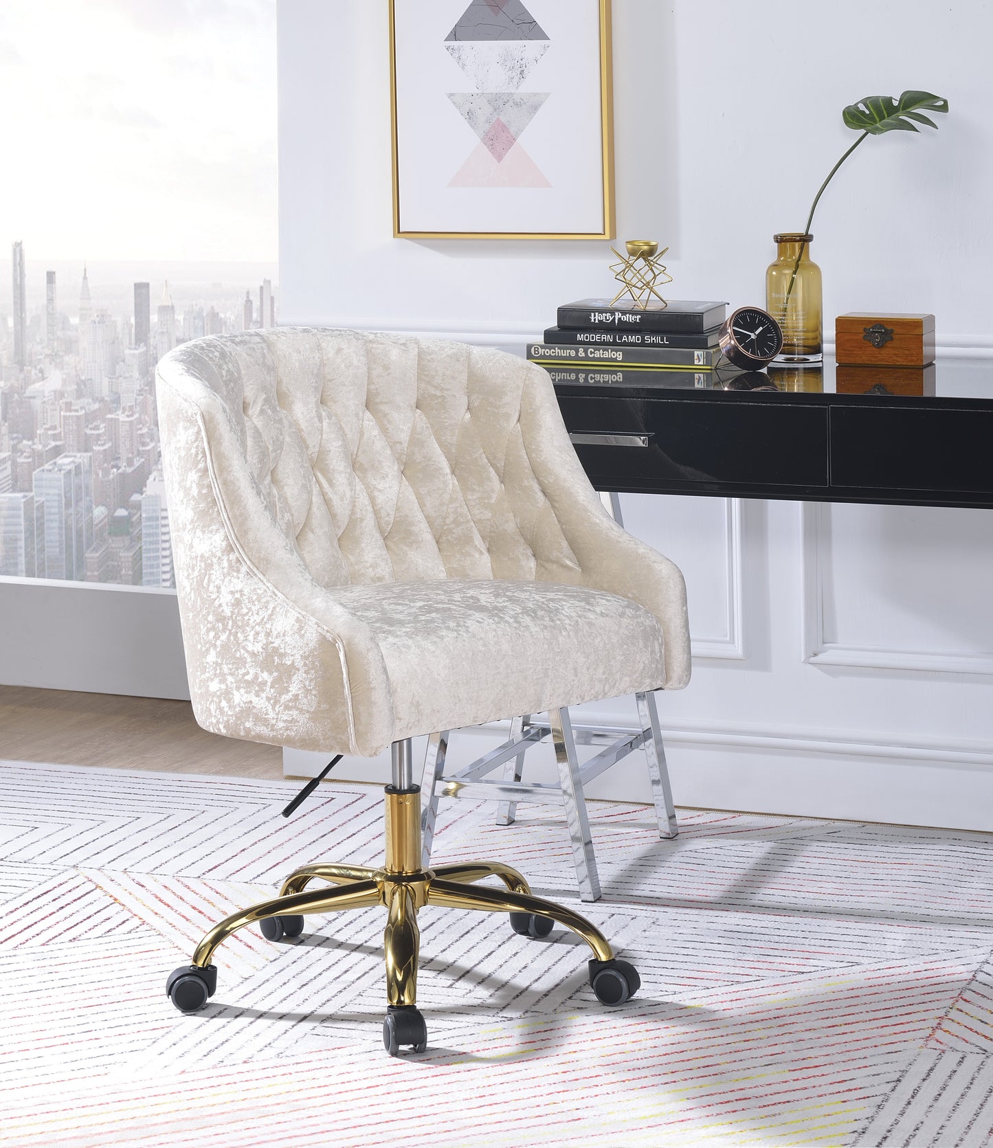 Levian Luxe Chair – Vintage Cream Velvet Office Chair with Gold Metal Base