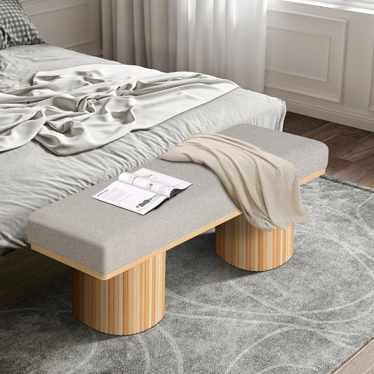 Nula Chunky Leg Bench – Light Gray Bouclé Upholstery with Bold Natural Wood Legs