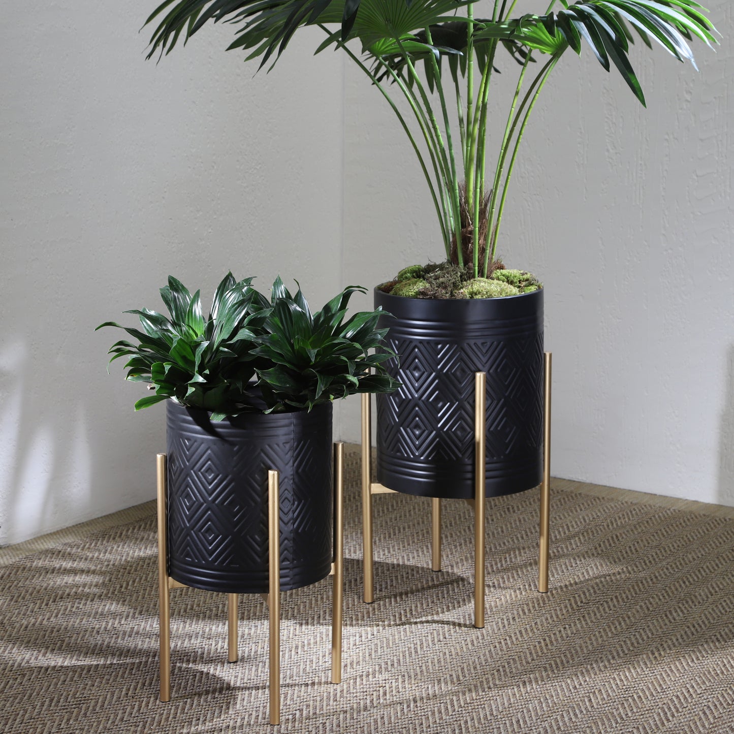 JUSTLIVE NEST® Azcera Planters (Set of 2) – BlackGold Stands, Etched Aztec Pattern Display
