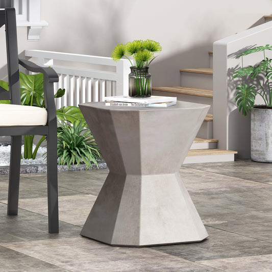 Reno Table – Lightweight Concrete Outdoor Side Table