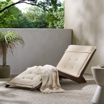 Sonaro Folding Lounger – Solid Wood Frame, Outdoor-Ready Comfort