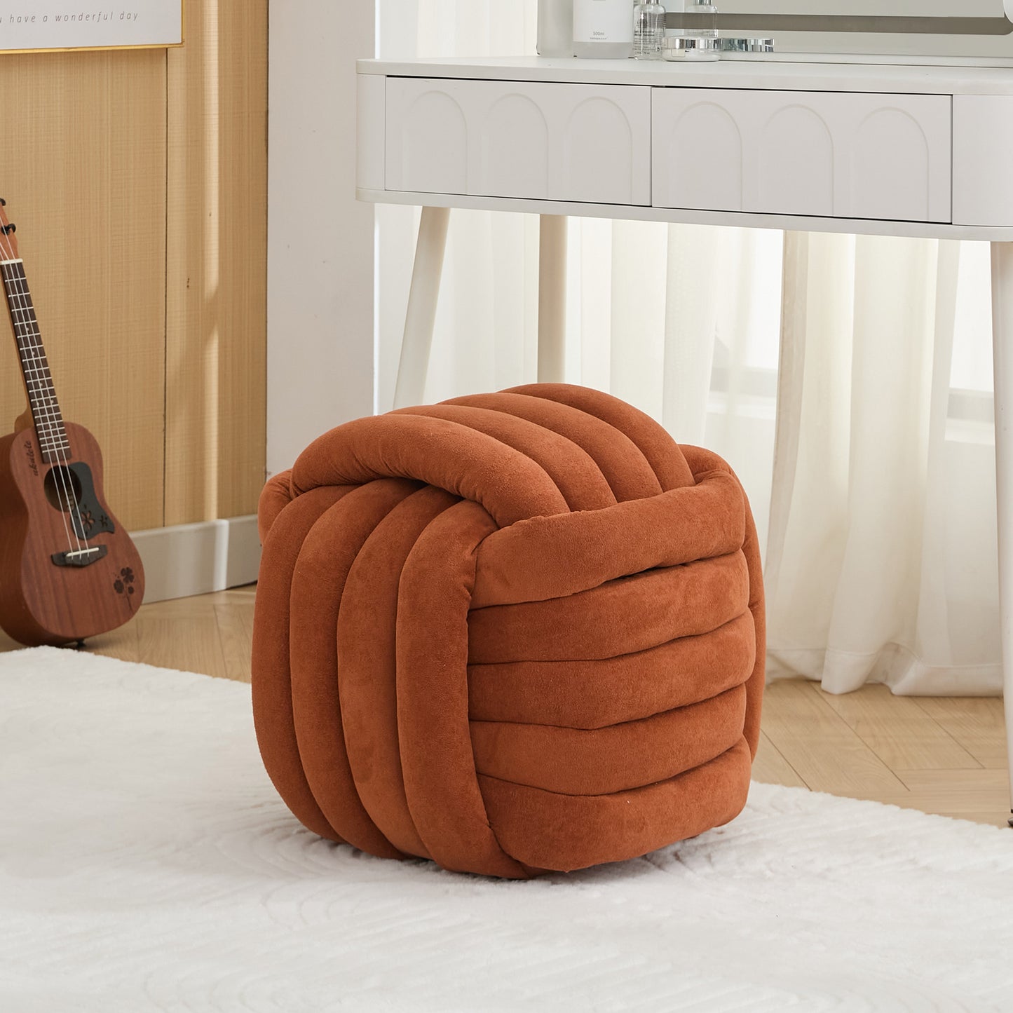 Knuvia Stool – Amberchenille Wrap, ArtKnot Form